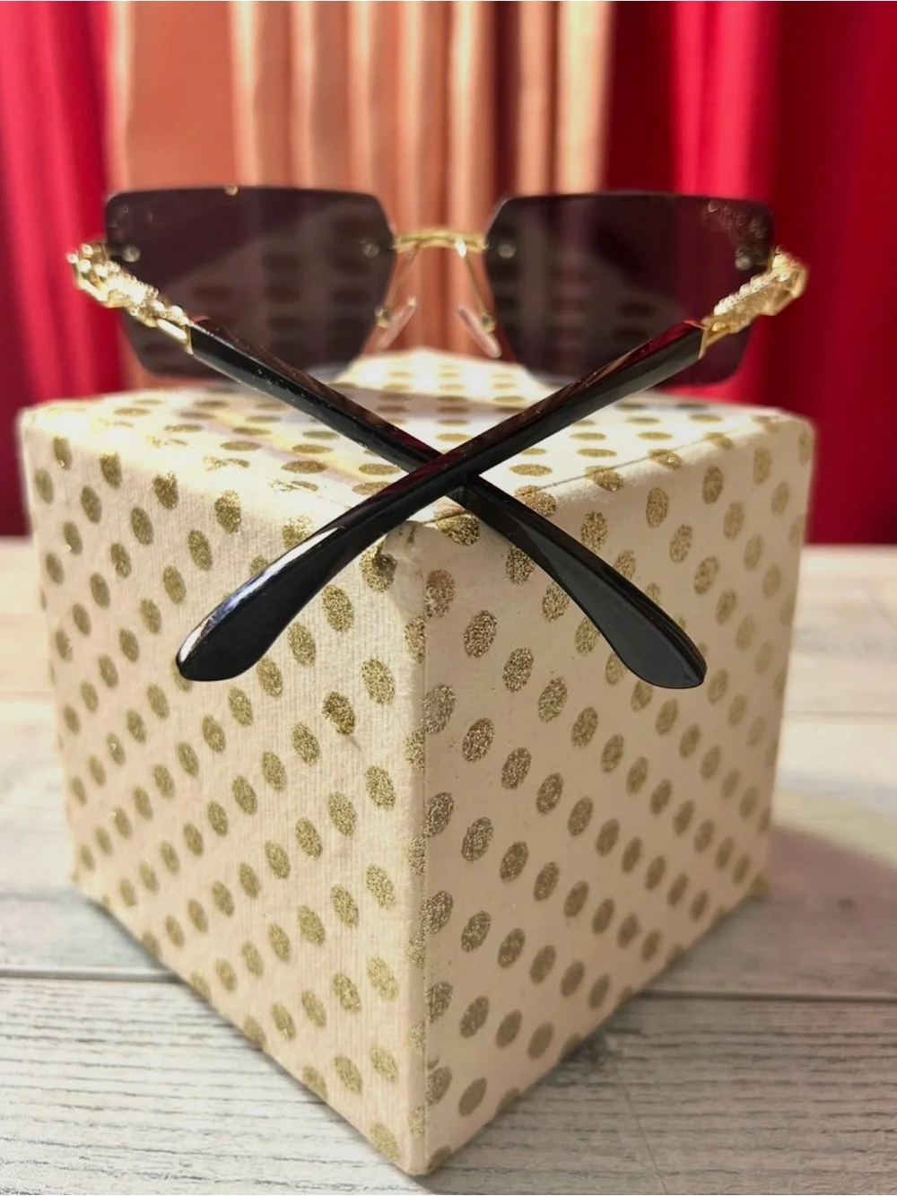Trendy fashion, sunglasses bundle of (3)